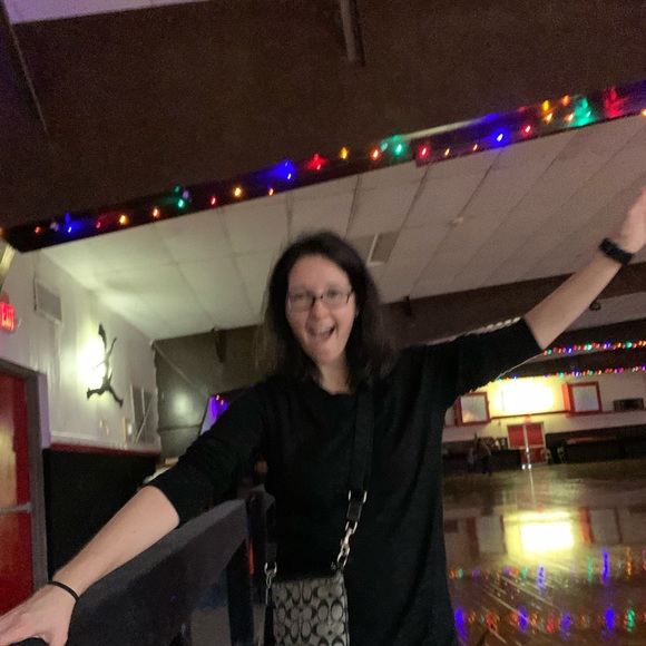 Meet your Posher, Marta - Picture 2 of 2